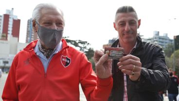 Griffa y D'Amico en la entrada a las votaciones.