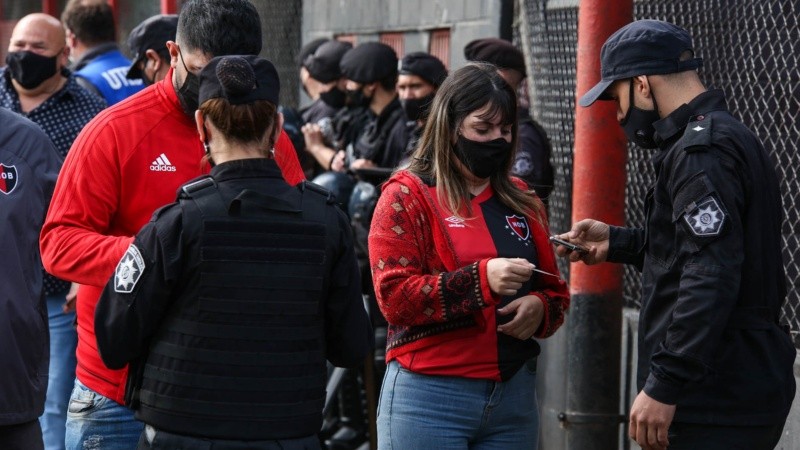 Los controles eran exhaustivos para ingresar a votar.