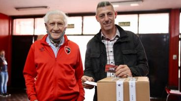 D'Amico fue a votar junto a Jorge Griffa este domingo