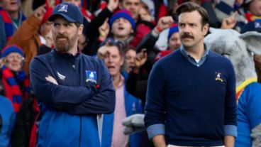 "Ted Lasso" la sitcom sobre un técnico de futbol americano perdido en la Premier League.
