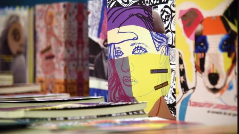 El 29 festival de Poesía de Rosario es organizado por el Ministerio de Cultura de Santa Fe, la Secretaría de Cultura y Educación de Rosario y el CC Parque de España