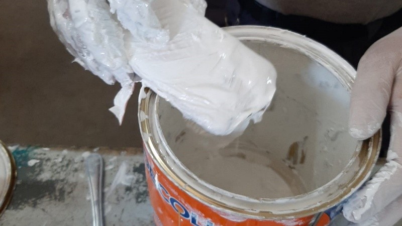 Cada celular estaba perfectamente envuelto para evitar que la pintura los estropeara.