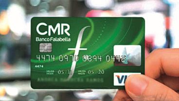 "Que te envíen una nueva tarjeta no es ilegal, lo que prohíbe la ley es que eso te genere un cargo", explicaron.