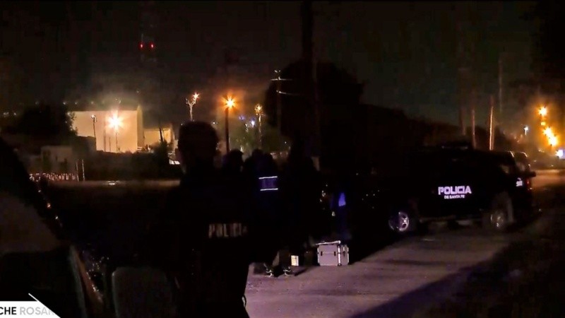 La Policía y personal forense trabajaba en el lugar.