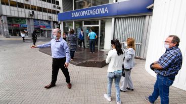 Con respecto a los horarios vigentes para la atención en Rosario, aclararon que dependen de un decreto provincial.