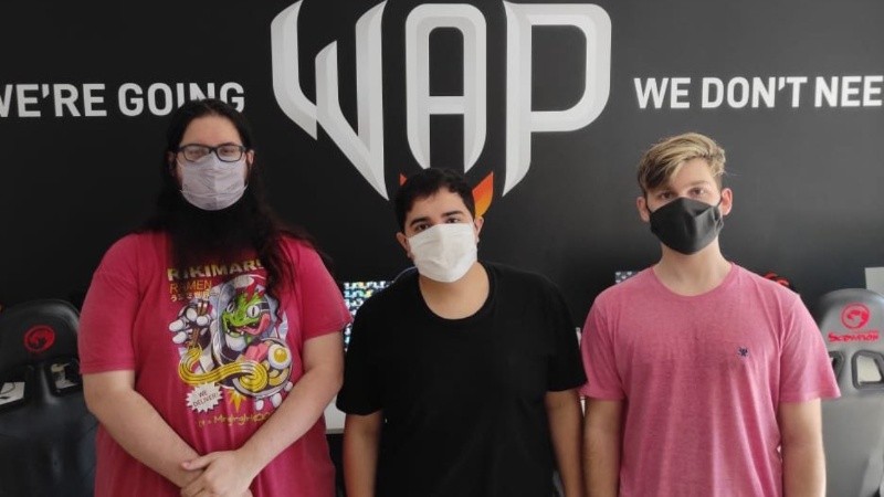 Francisco, director, Tomás y Pablo, profesionales. 