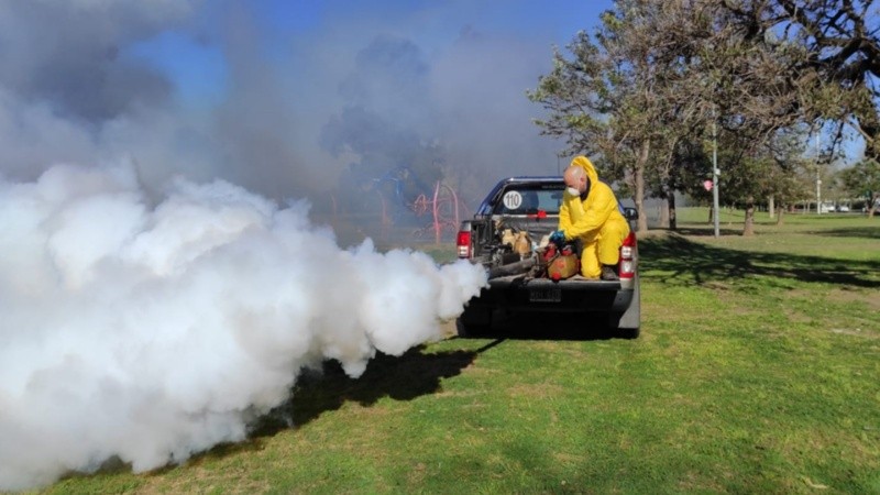 La fumigación en parques de Rosario.
