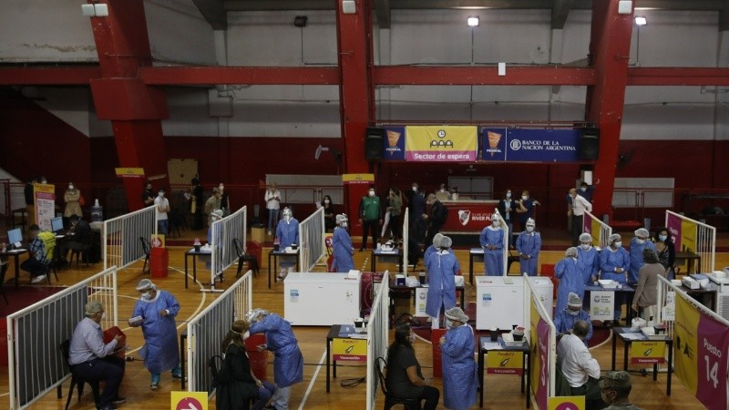 Además, el ministro reconoció que ante el descenso de casos positivos en las últimas semanas el Plan Detectar continuará por un tiempo más.