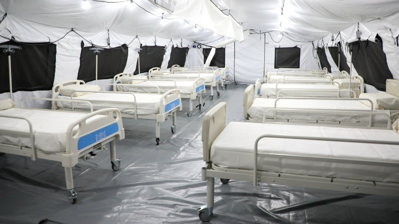 El hospital tiene 40 camas.