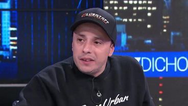 "Esta gente vota al Frente de Todos, que son multimillonarios y culpables de su pobreza", acusó El Dipy.