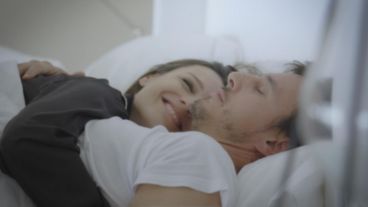 "Siendo Pampita", el reality que protagonizan Carolina Ardohain y Roberto García Moritán.