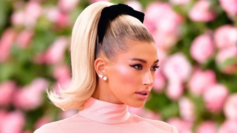 Scrunchies, un clásico de los '90 que vuelve sumamente versátil