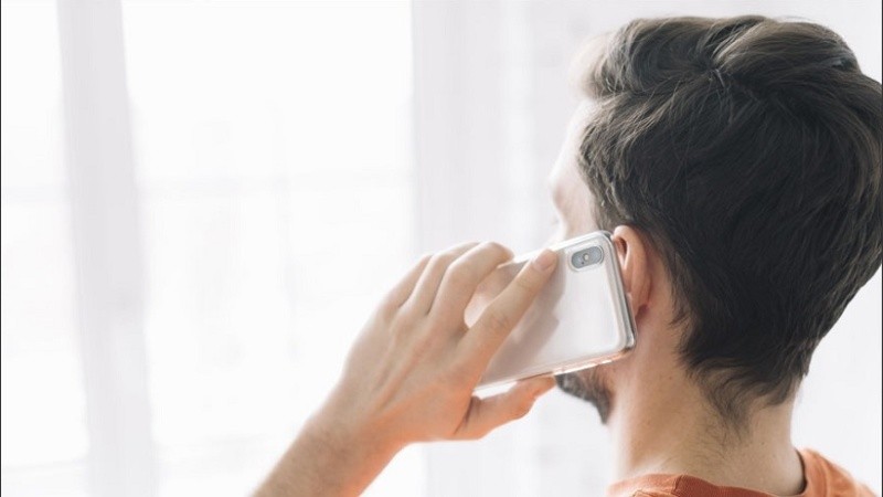 La empresa de telecomunicaciones Orange informó que registró un incremento global del 55% en las llamadas de voz durante el tiempo en que duró la caída de Facebook.