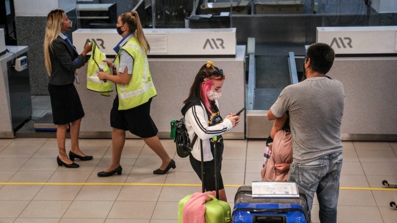 Las autoridades del aeropuerto negocian el regreso de más rutas internacionales.