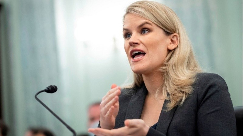 A pesar de los problemas que destapó, Haugen no cree que haya que prohibir Facebook o que la plataforma debe dejar de existir.