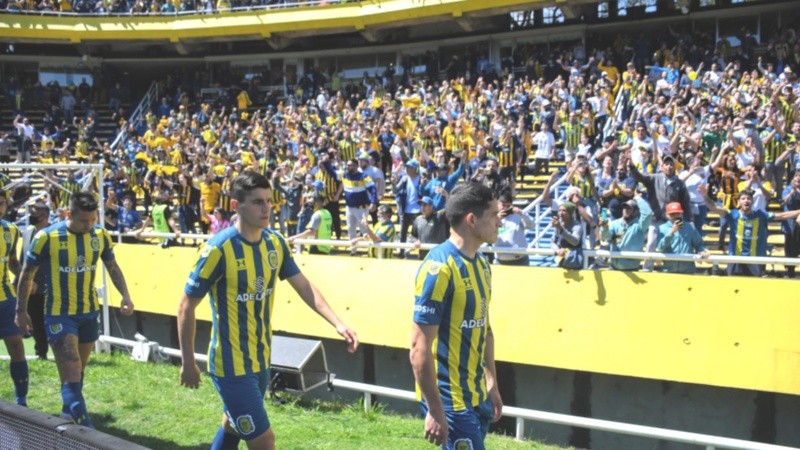 Según las autoridades, en Rosario Central se respetó el aforo del 50 por ciento en el primer partido.