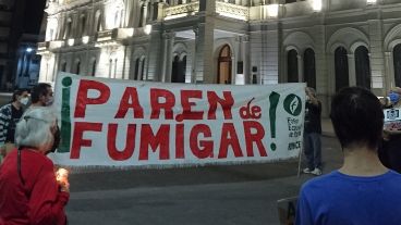 La actual ley permite aspersiones con agrotóxicos muy cerca de zonas pobladas.