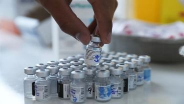 Según el Monitor Público de Vacunación, hasta la tarde del último sábado se distribuyeron 60.347.704 dosis en todo el territorio, mientras que las vacunas aplicadas suman 53.949.420.