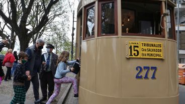 El tranvía volvió a circular este domingo en Rosario.