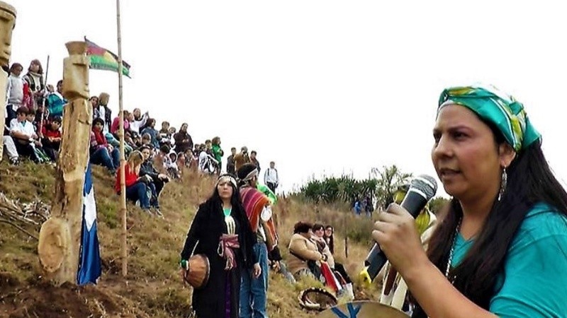 Verónica Azpiroz Cleñan, politóloga del Pueblo Mapuche. 