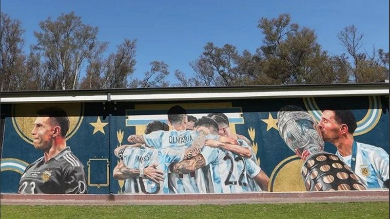 El impresionante mural reúne imágenes de la Copa América de Brasil