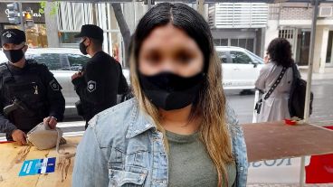La mujer fue arrestada por la tarde en la plaza Pringles.
