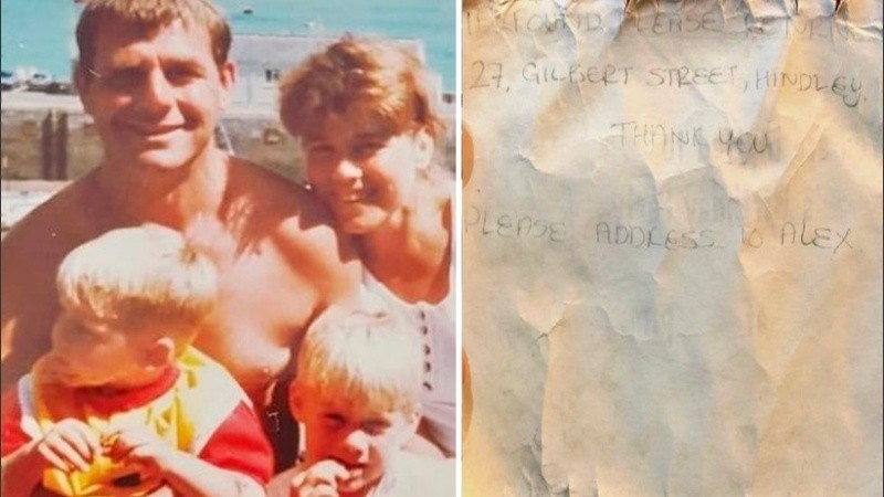 El hombre no podía creer haber encontrado el mensaje tras tantos años.