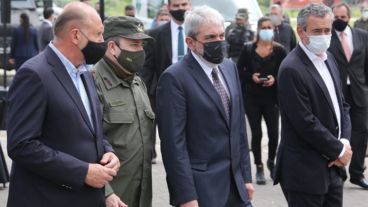 Pablo Javkin, Aníbal Fernández  y Omar Perotti.