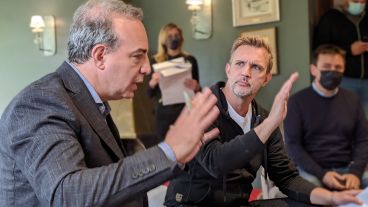 Sergio Roulier, que será el moderador del debate, explicó detalles a los candidatos