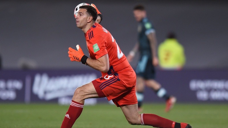 Dibu Martínez, una garantía en el arco argentino.