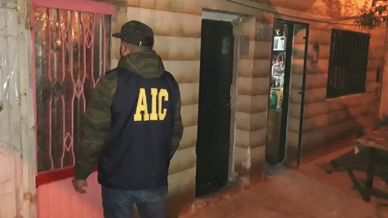 Uno de los allanamientos de este viernes por la madrugada en Rosario