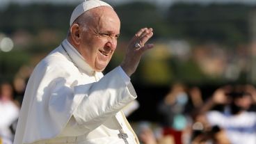 "Les pido, por favor, que abandonen el camino de la violencia, que siempre es perdedora, que es una derrota para todos.", reclamó el papa Francisco.