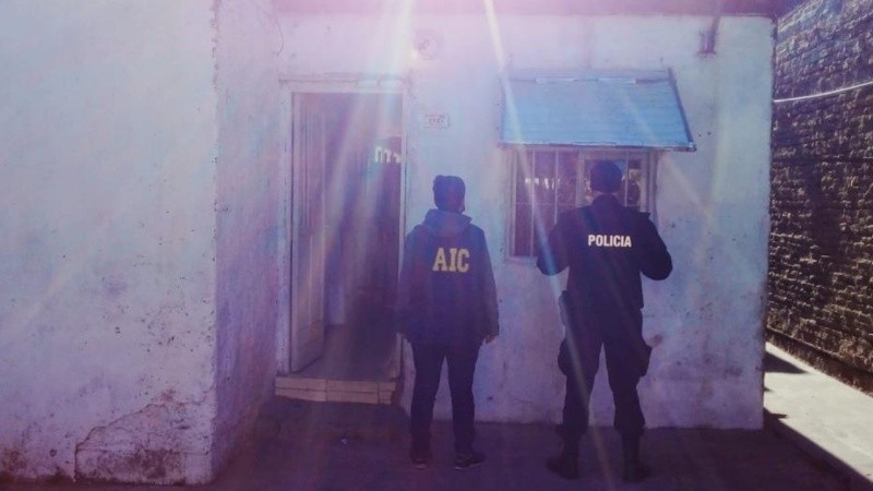 Imágenes de los allanamientos en Villa Gobernador Gálvez y en zona Sur de Rosario.