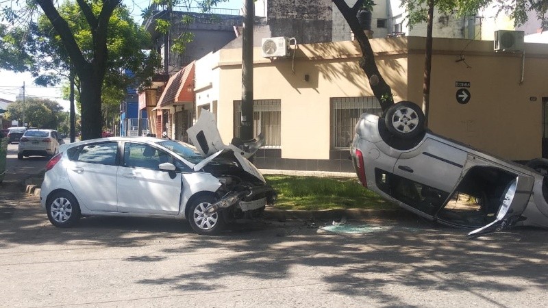 El impactante choque y vuelco en Tucumán y Guatemala