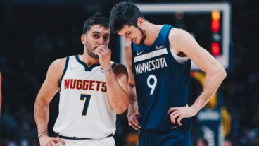 Facundo Campazzo y Leandro Bolmaro fueron rivales durante los partidos de pretemporada.