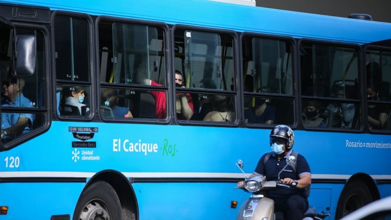 Con la actividad, volvieron los pasajeros y el transporte público se readapta.