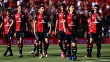 El conjunto rojinegro sigue sin ganar y acumula cinco juegos sin sumar de a tres.