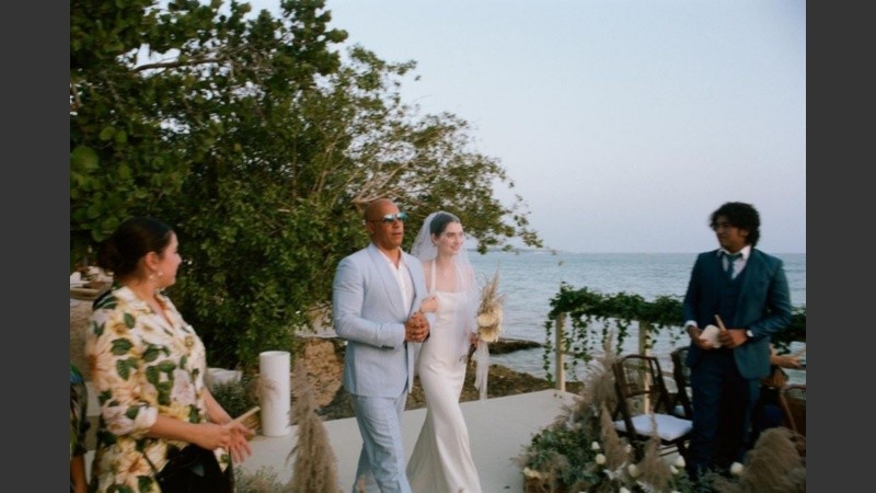 Cuando falleció Paul Walker, la modelo tenía quince años y en reiteradas ocasiones publicó mensajes recordando a su padre con quien Diesel tenía una gran amistad.