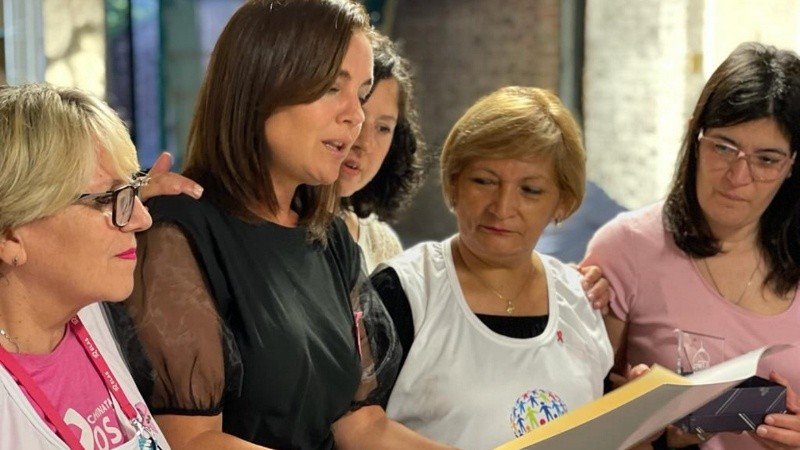 Anita Martínez en la entrega del diploma de Honor