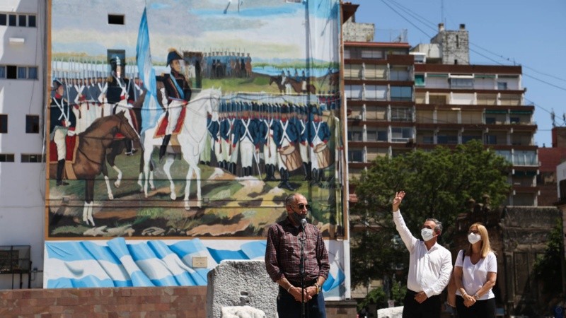 Hubo un breve acto donde participaron el intendente Pablo Javkin, el secretario de Cultura Dante Taparelli, entre otros. 
