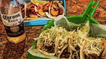 "Si la pala no fue usada sería legal, pero no puede reciclarse", escribió y adjunto la imagen de las palas con la popular comida mexicana. 