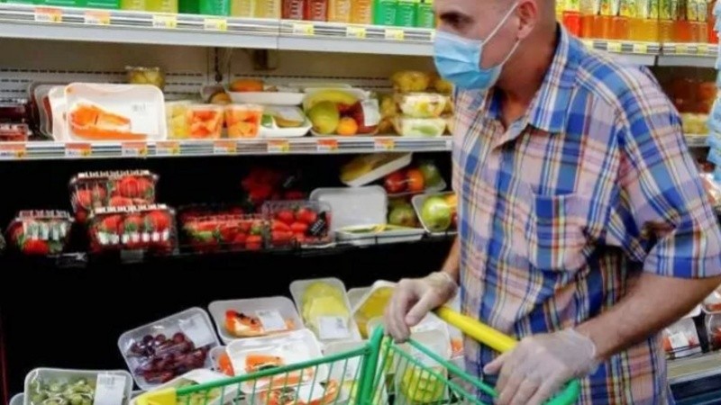 Con relación a julio, las ventas retrocedieron 3,1%.