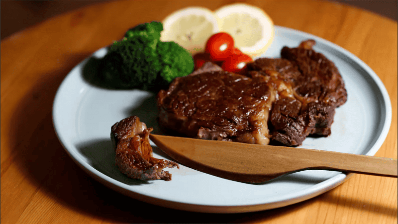 La celulosa (el material que compone la mitad de la madera) tiene una 