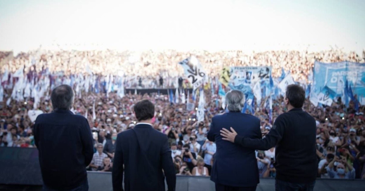 Alberto Fernández fue el único orador en el acto de homenaje a Néstor ...
