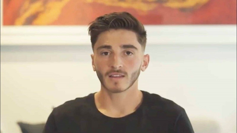 A través de un video, Cavallo contó que siempre sintió la necesidad de ocultarse porque estaba avergonzado de su homosexualidad.