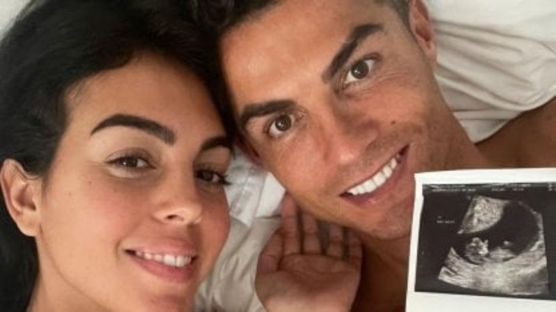 Serían el quinto y sexto hijo de Cristiano Ronaldo, padre de Cristiano Ronaldo Jr., nacido en 2010, los mellizos Eva y Mateo, y Alana Martina, que llegaron en 2017.