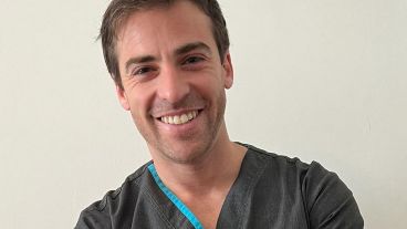 "Me gusta transmitir que es un trabajo pasional, que no es una labor como cualquier otra y que todo lo que sea buena vibra, energía y música ayuda".