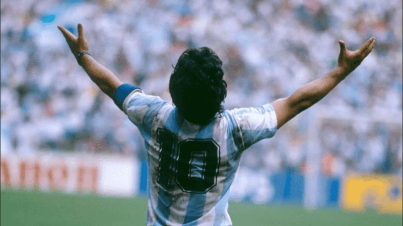 Este sábado 30 de octubre habrá homenajes a Maradona en todas las canchas del país.