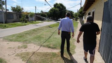 Vecinos y vecinas de Villa Banana le acercaron pedidos al intendente