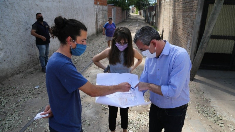 El intendente Javkin recorrió la zona junto a Rosario3